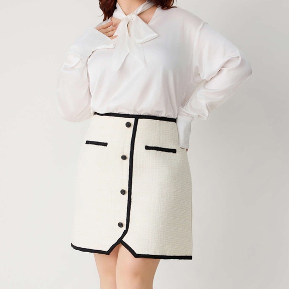 Cider Dresses & Skirts - Cider Cream Tweed Button Front Mini Skirt Sz 2XL NWT